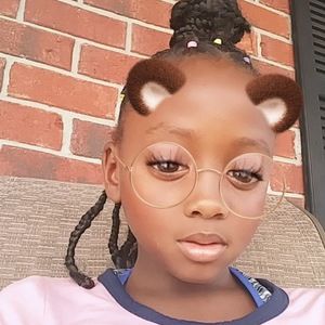 Meet your Posher, Lauryn